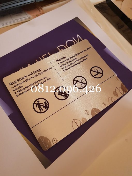 Bien-chu-y-nha-ve-sinh Biển cấm vứt rác vào bồn cầu, biển chỉ dẫn nhà vệ sinh