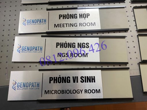 bien-chuc-danh-thay-doi-noi-dung1-min Biển chức danh thay đổi nội dung