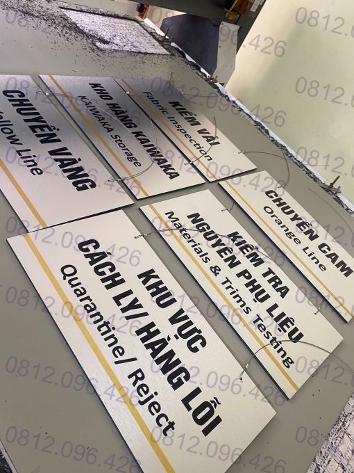 bien-treo-tha-tran-van-phong5 Làm biển treo thả trần văn phòng